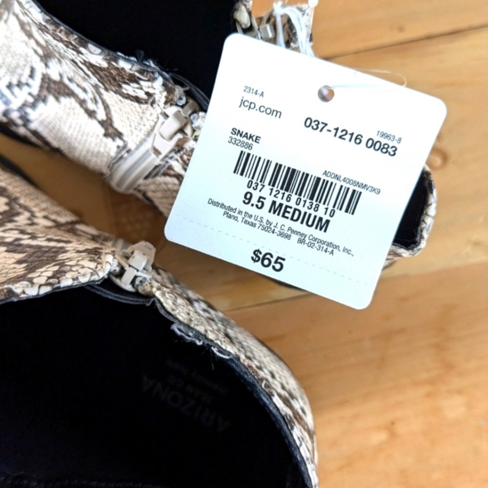 Arizona Jean Company Snake Print Ankle Booties Size 9.5M Cream Gray Side Zipper - Picture 7 of 9